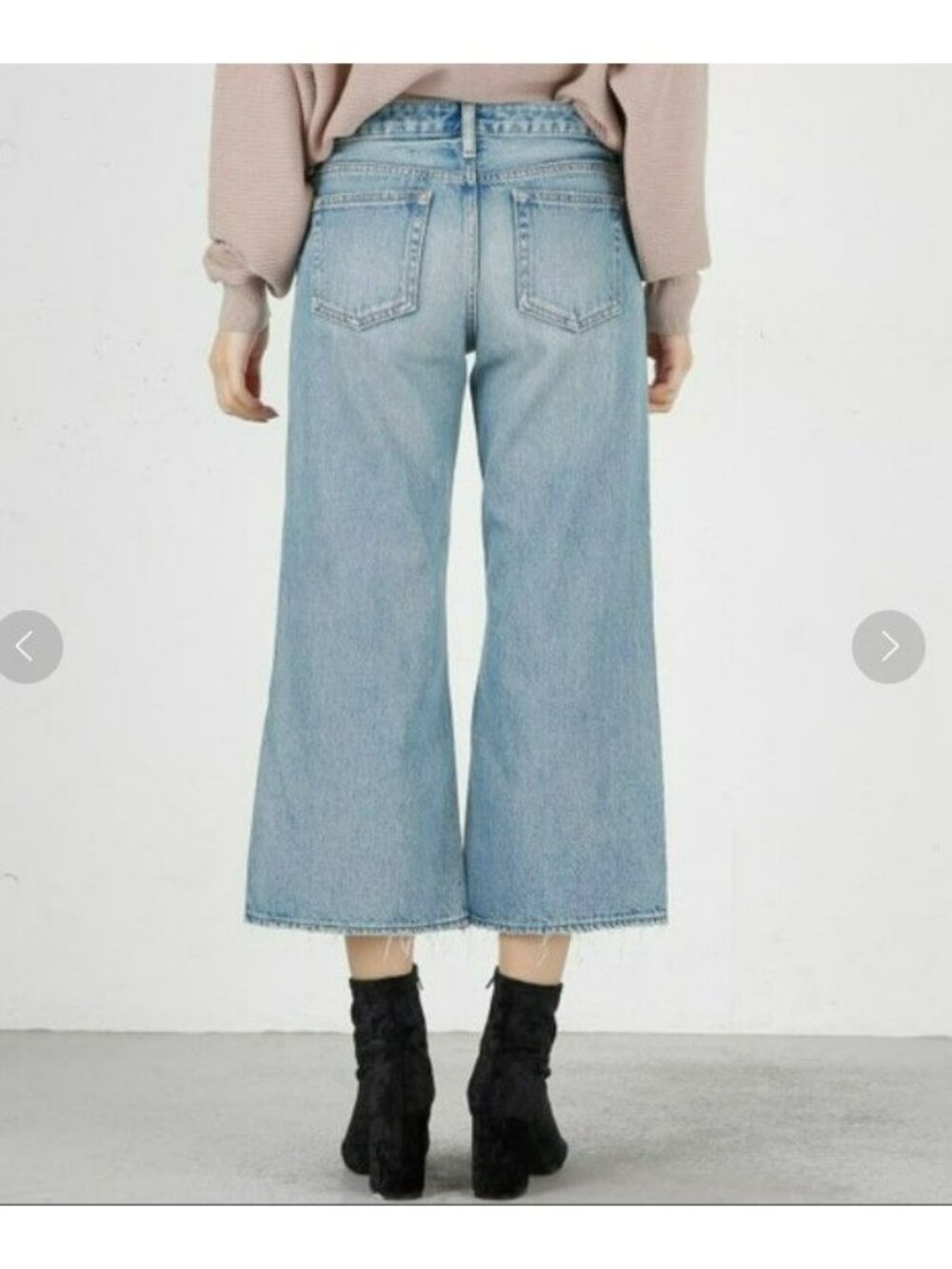 Moussy Cropped Flare Blue Light Wash Cropped Straight Leg Raw Hem Jeans - Picture 2 of 12